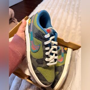 NIKE DUNK LOW PRM SIEMPRE FAMILIA Size 7.5 Women